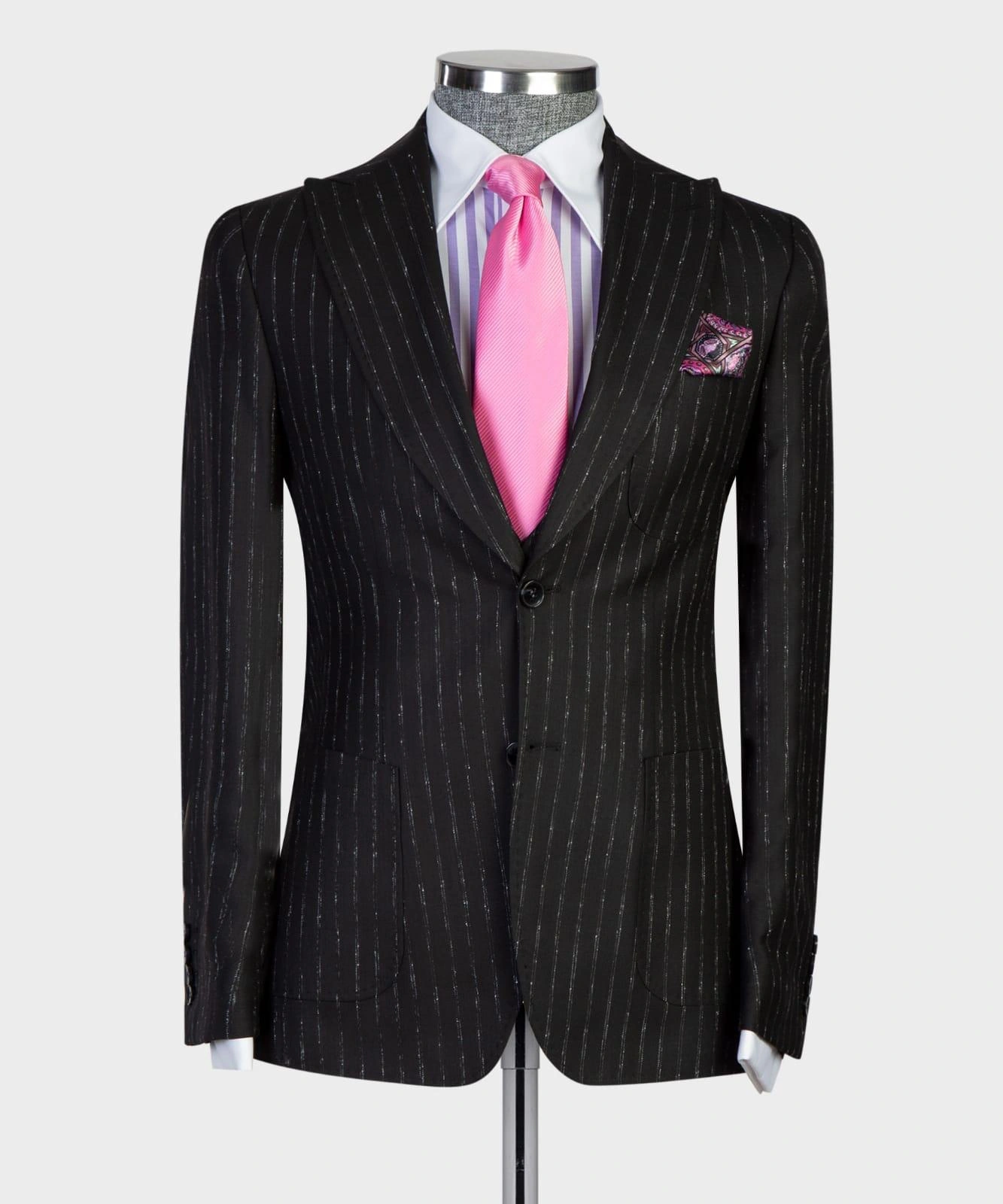 Traje de cuadros negro: ¡tres piezas! Elegancia intemporal, estilo impecable. Perfecto para ti, un clásico renovado.